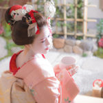 Dress Up As A Maiko in Kyoto – Kimono Rental Photoshoot Kokoro Hana-Shizuku